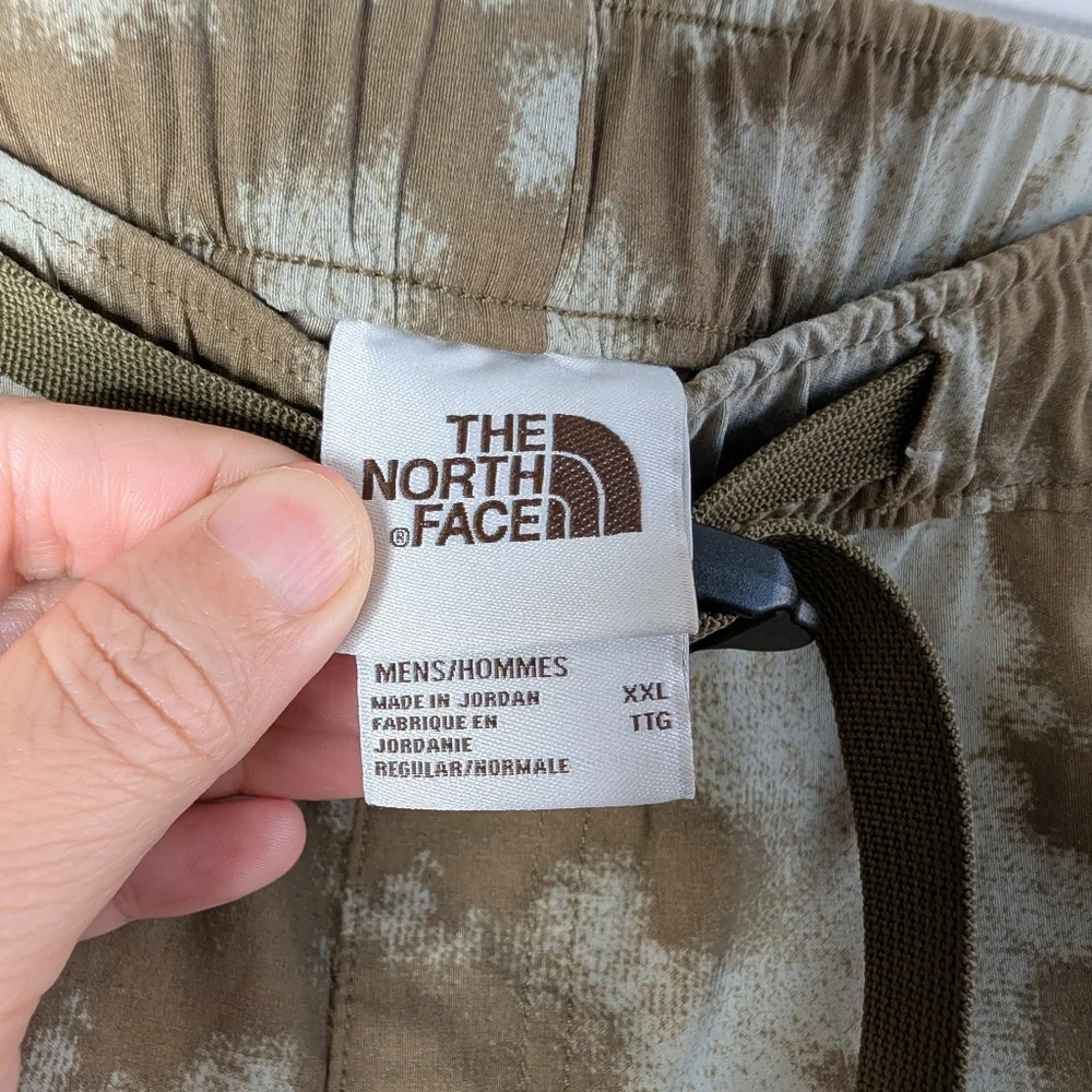 The North Face Men's Belted Nylon Cargo Shorts - Picture 2 of 7